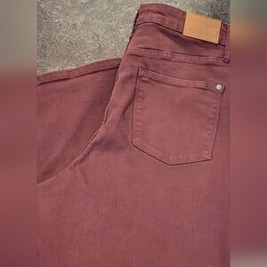 Judy Blue Women's Cropped Jeans in Burgundy SZ 14W